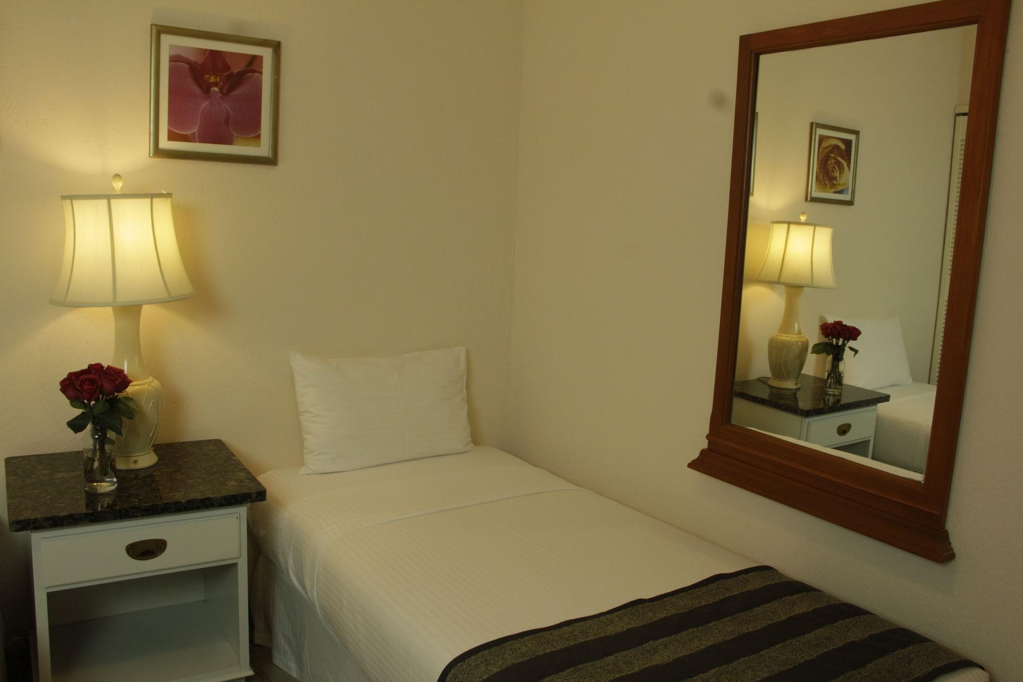 Buganvillas Hotel Suites Санта-Крус-де-ла-Сьерра Экстерьер фото