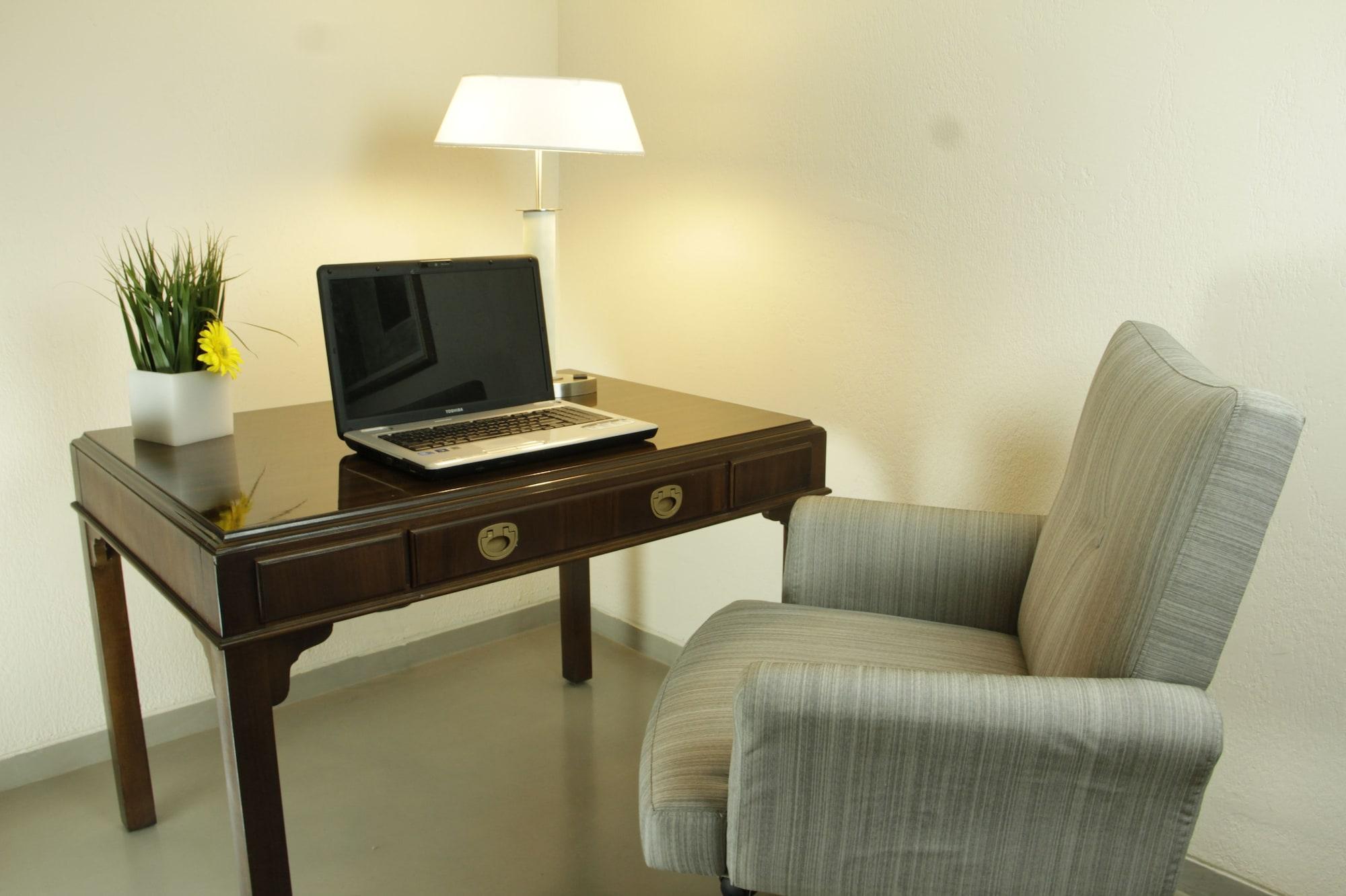Buganvillas Hotel Suites Санта-Крус-де-ла-Сьерра Экстерьер фото