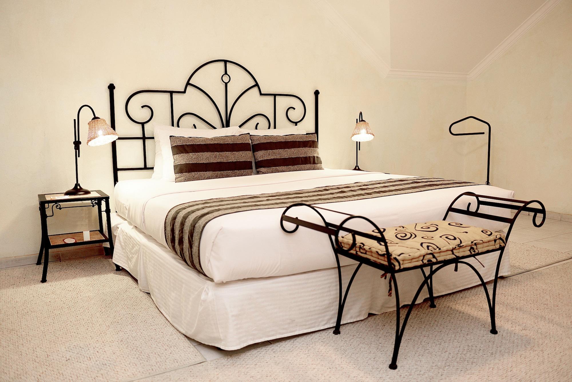 Buganvillas Hotel Suites Санта-Крус-де-ла-Сьерра Экстерьер фото
