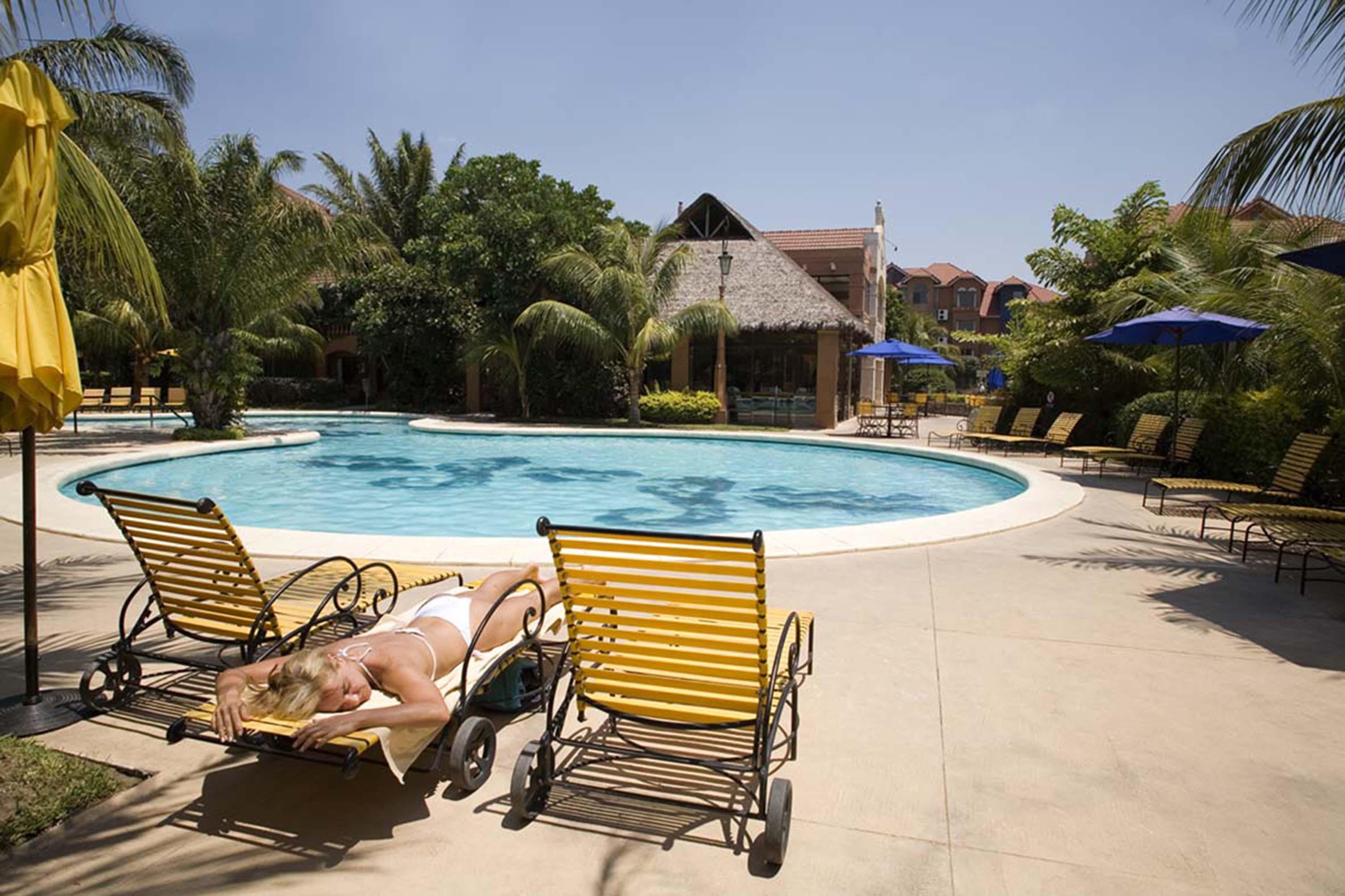 Buganvillas Hotel Suites Санта-Крус-де-ла-Сьерра Экстерьер фото