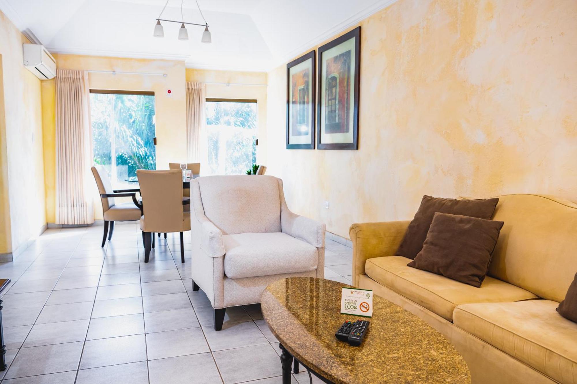 Buganvillas Hotel Suites Санта-Крус-де-ла-Сьерра Экстерьер фото