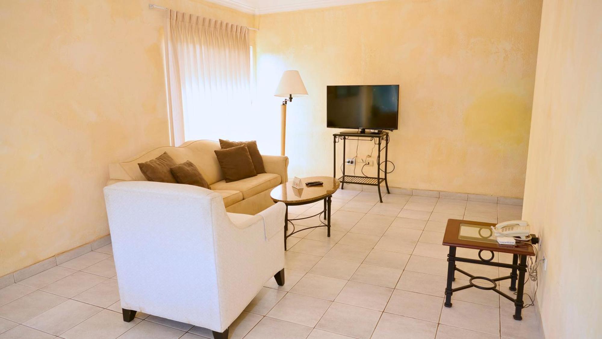 Buganvillas Hotel Suites Санта-Крус-де-ла-Сьерра Экстерьер фото