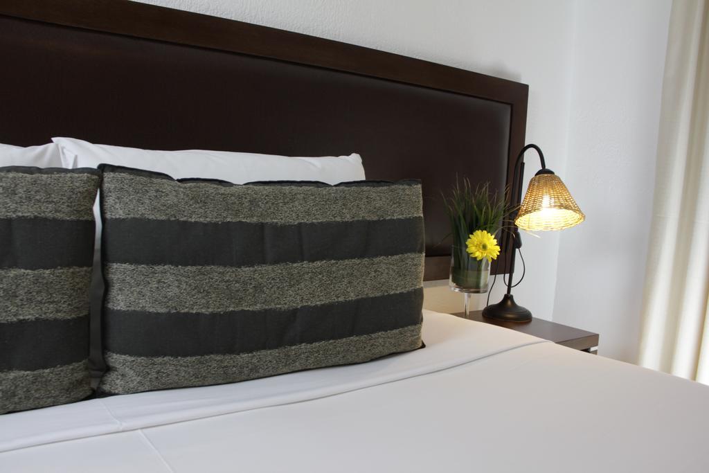 Buganvillas Hotel Suites Санта-Крус-де-ла-Сьерра Экстерьер фото