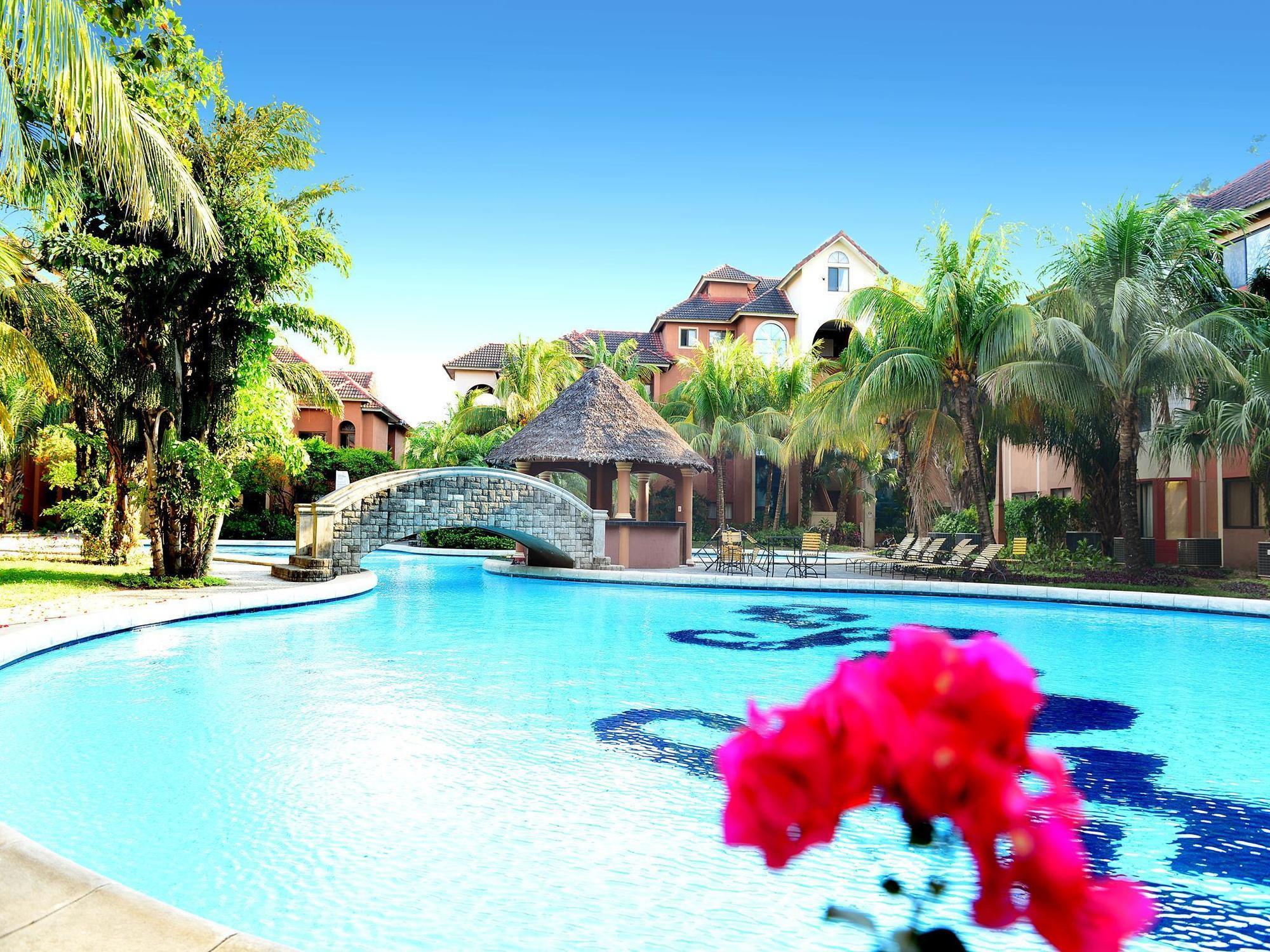 Buganvillas Hotel Suites Санта-Крус-де-ла-Сьерра Экстерьер фото
